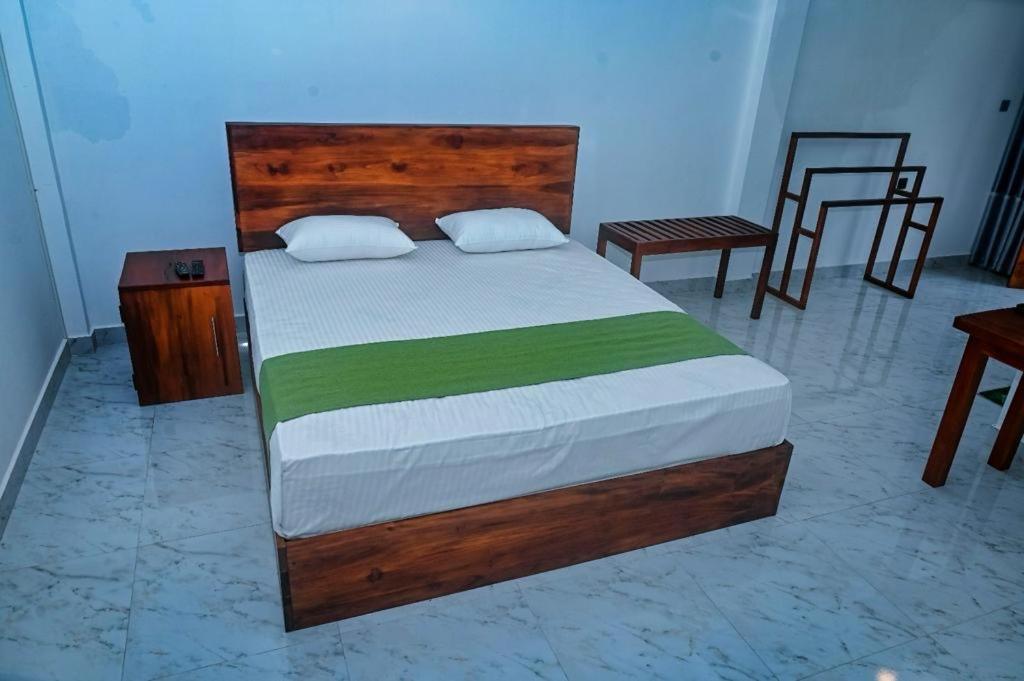 Emerald Home Stay Anuradhapura Buitenkant foto