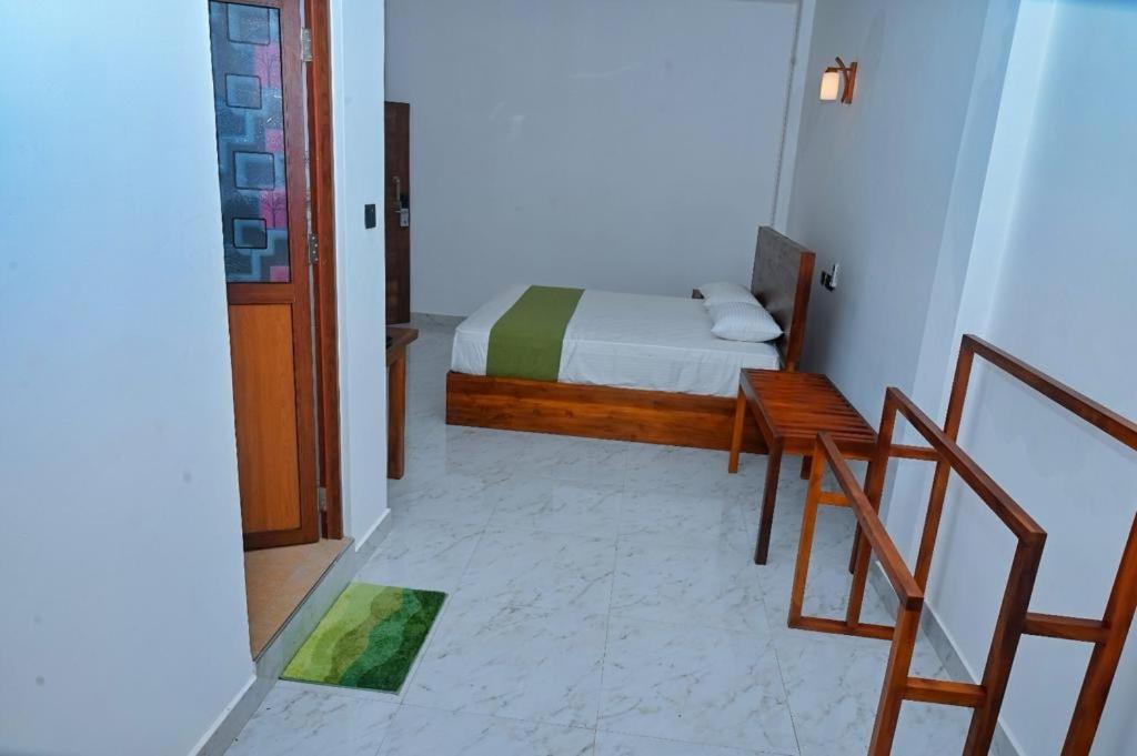 Emerald Home Stay Anuradhapura Buitenkant foto