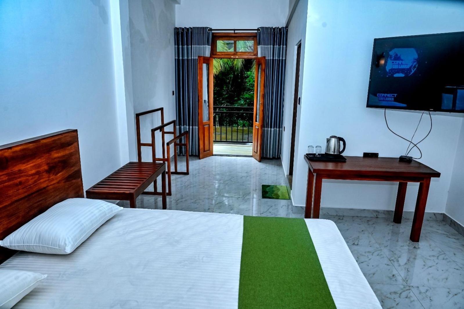 Emerald Home Stay Anuradhapura Buitenkant foto