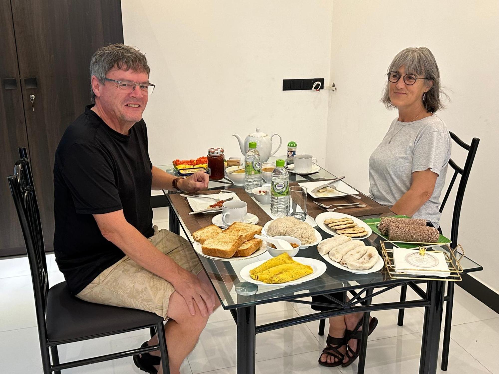 Emerald Home Stay Anuradhapura Buitenkant foto